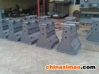 隔离墩模具2