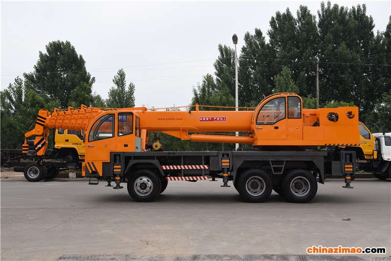 18吨自制吊车-新款 (1)