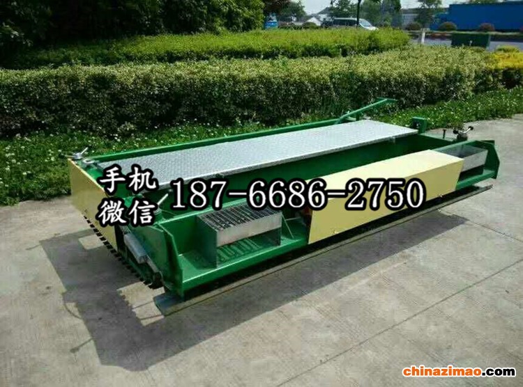 2 树胶跑道摊铺机   (9)_副本