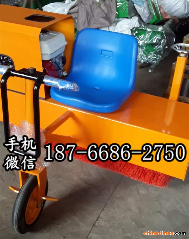 汽油座驾梳草机4