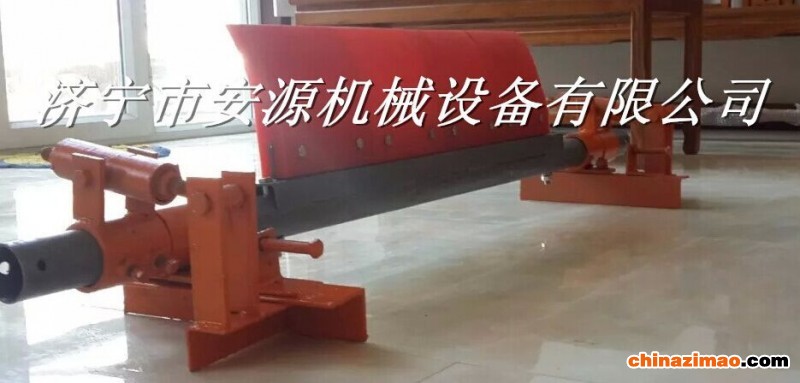 分体刮刀清扫器